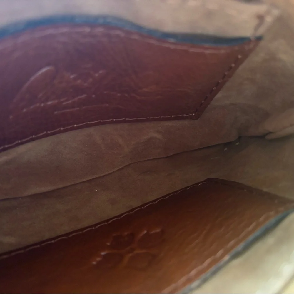Patricia Nash Wristlet - Picture 4 of 4